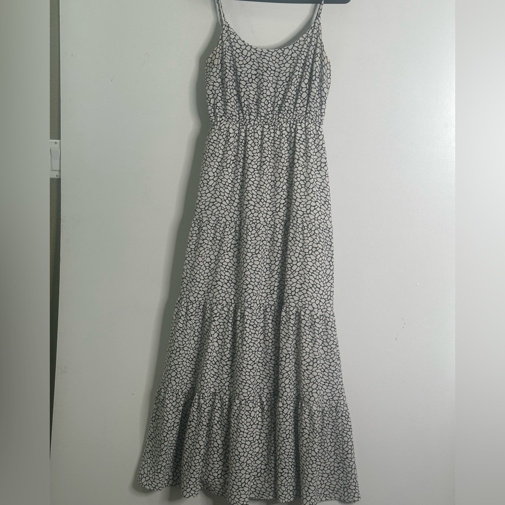 Michael kors black and white tiered maxi dress size medium - Picture 12 of 13